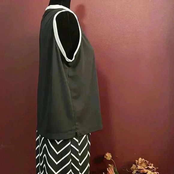 Outfit JPR 2 Piece Black Dress - Picture 5 of 8